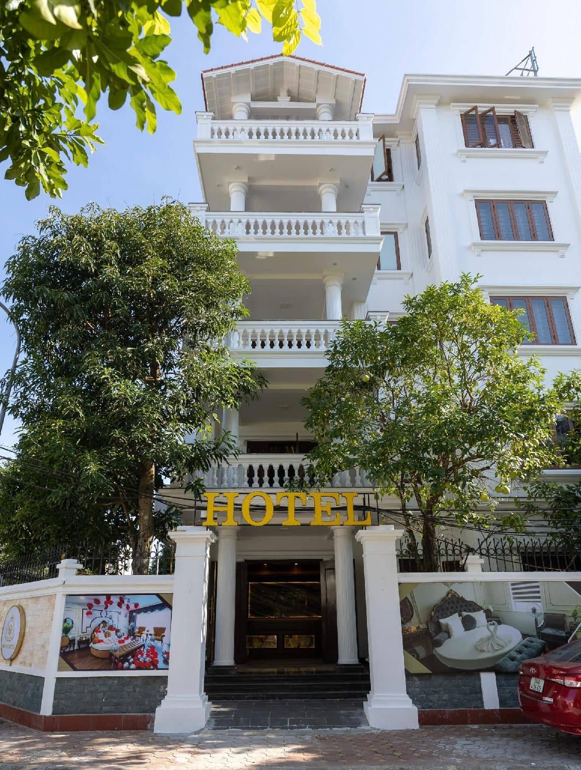 ROYAL LUXURY HOTEL - SÀI ĐỒNG, LONG BIÊN ROYAL LUXURY HOTEL - SÀI ĐỒNG, LONG BIÊN