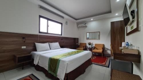 Deluxe Queen Room with View
