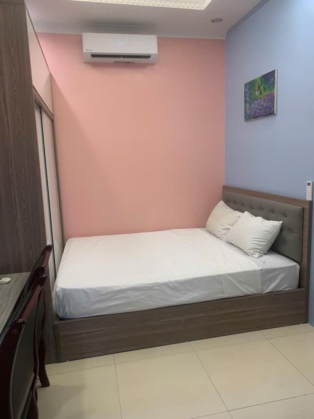 One Bed Room
