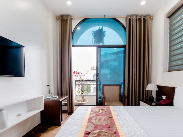 Superior Double Room, 1 King Bed, Balcony, City View