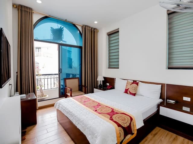 Superior Double Room, 1 King Bed, Balcony, City View
