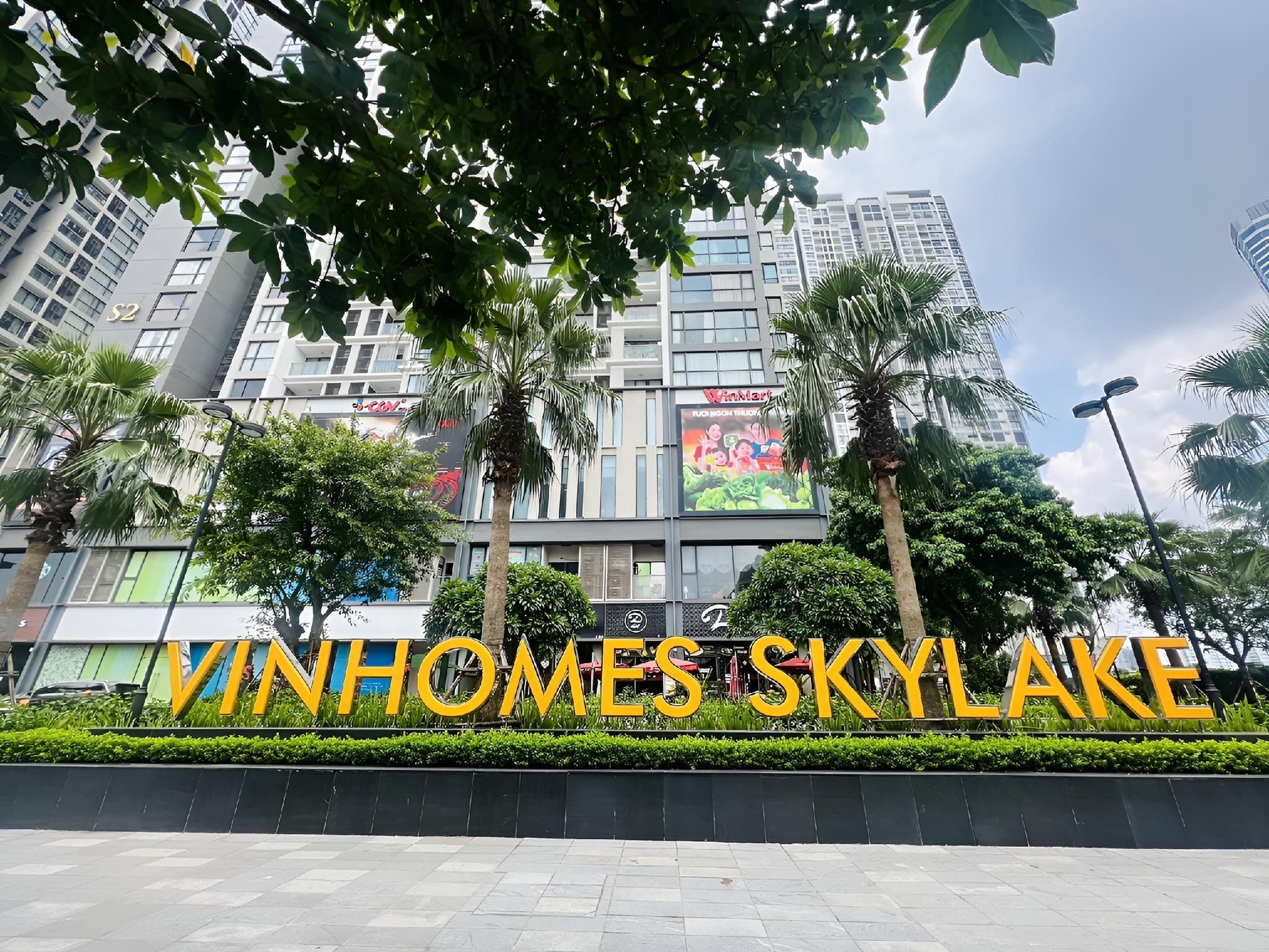 อพาร์ทเมนท์สุดหรู วินโฮมส์ สกายเลค (Luxury Apartment Vinhomes Skylake)0