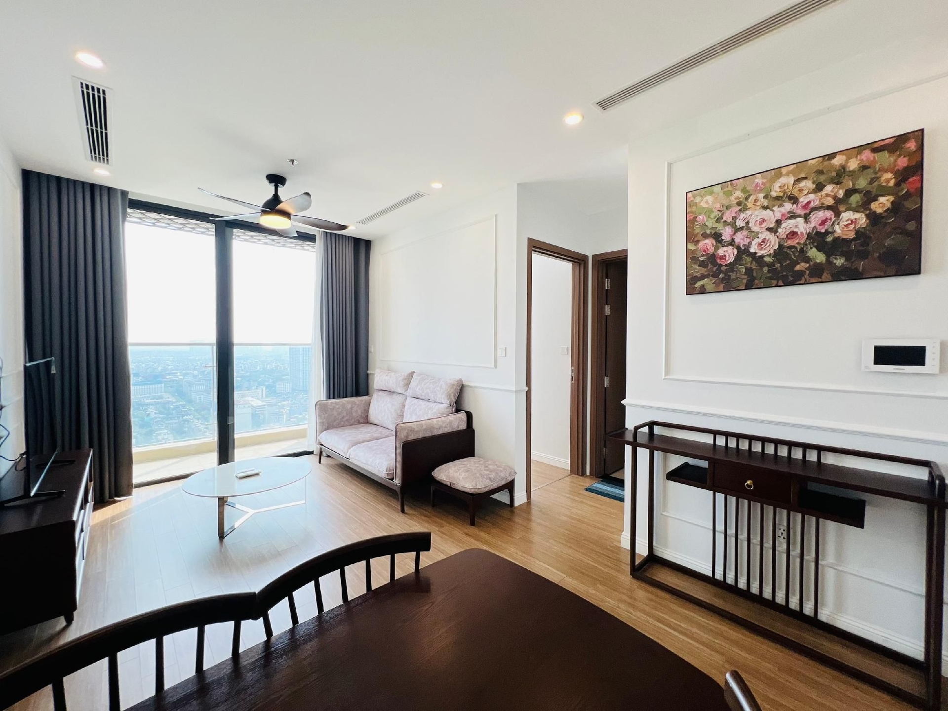 อพาร์ทเมนท์สุดหรู Vinhomes SkyLake - โดย MC Homes (Vinhomes SkyLake Luxury Apartment - By MC Homes)2