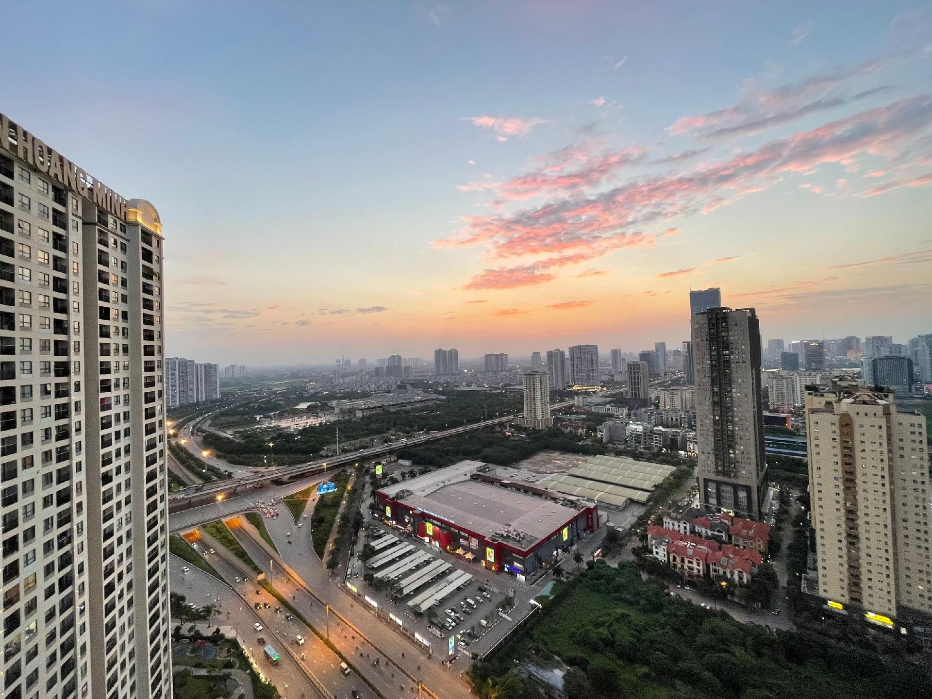 วินโฮมส์ สกายเลค ฮานอย - โซเฟีย อพาร์ตเมนต์ (Vinhomes Skylake Ha Noi - Sophia Apartment)2