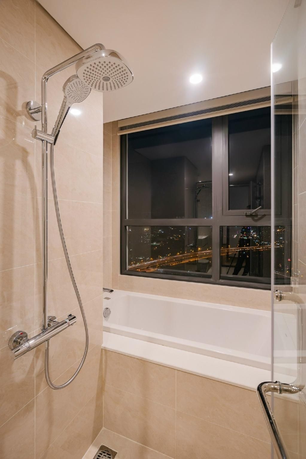 บ้านหรู Vinhomes Skylake ใกล้สนามกีฬา My Dinh (Luxury Vinhomes Skylake Near My Dinh Stadium)3