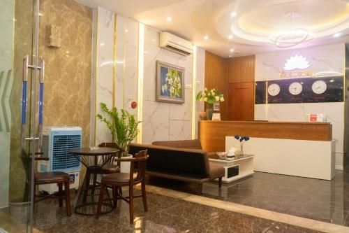 โรงแรมเซ็น (Sen Hotel)0