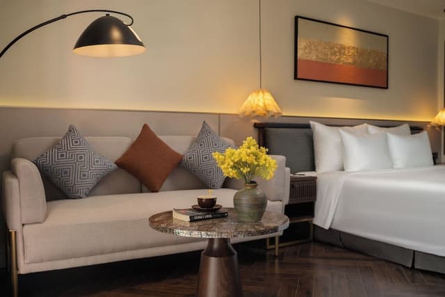 Grand Suite, 1 King Bed, Balcony, City View