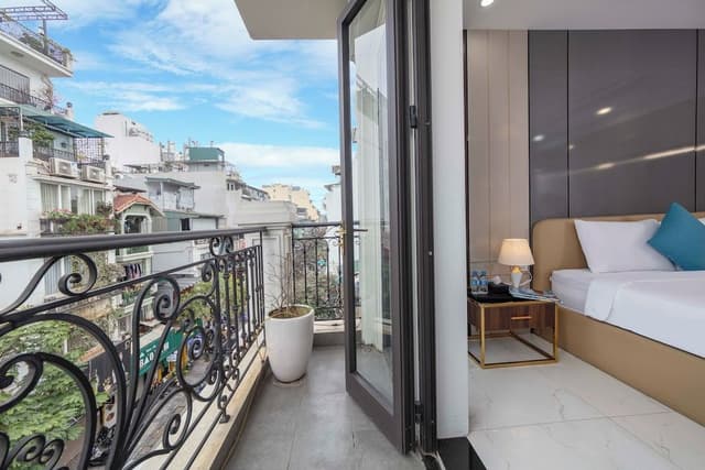 Deluxe Double Room, City View