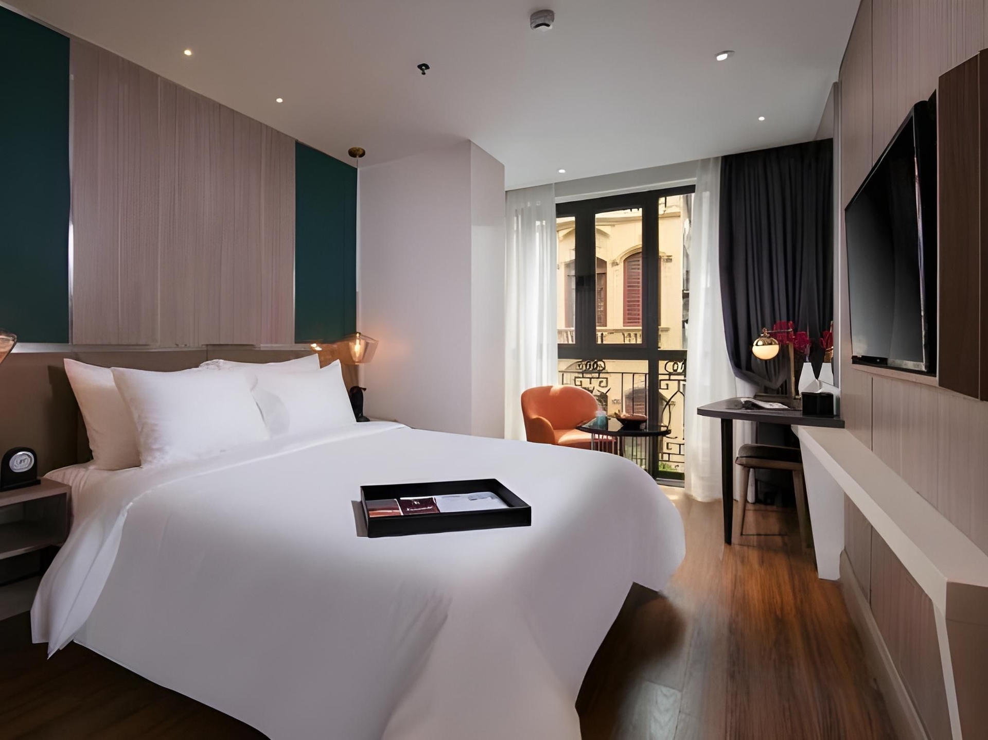 Madelise Central Hotel & Travel4