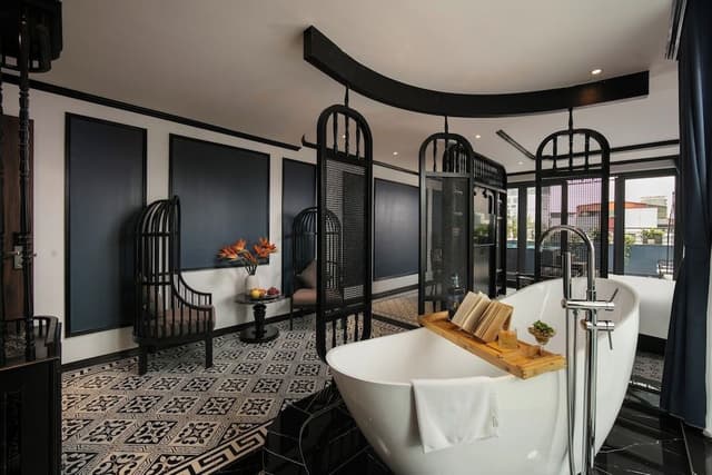 Premier Double Room, 1 Queen Bed, City View