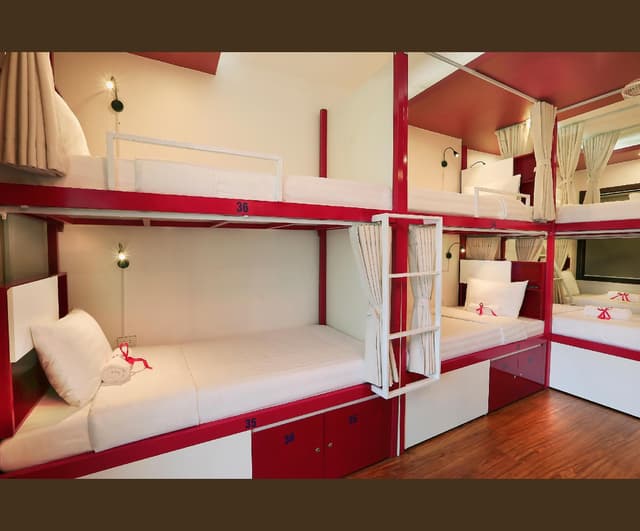 Mixed Dormitory Room