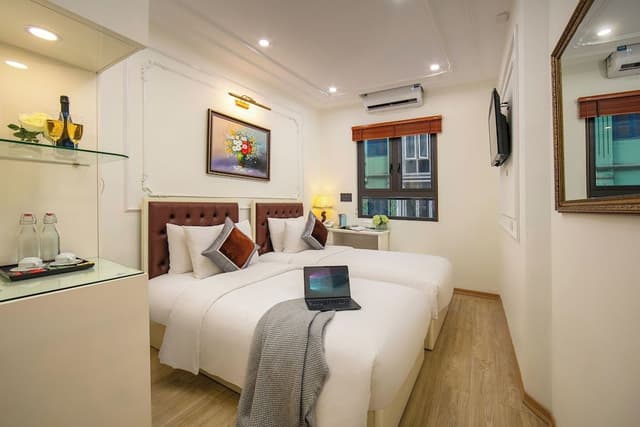 Deluxe Double or Twin Room, Non Smoking, City View