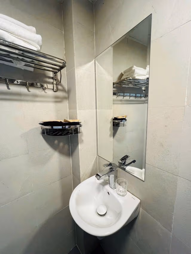 Standard Room, 1 King Bed, Non Smoking, No Windows