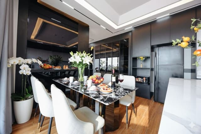Elite Penthouse, Balcony, City View