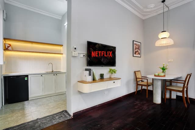 Studio Apartment