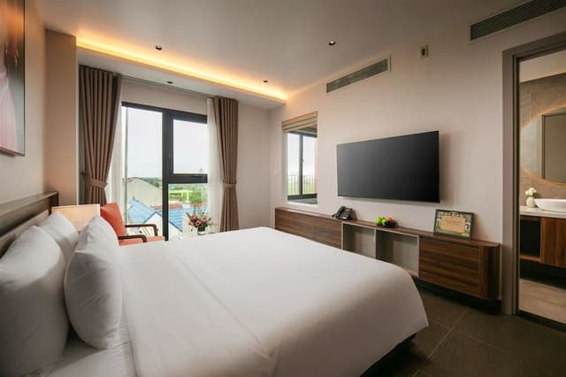 Executive City View
