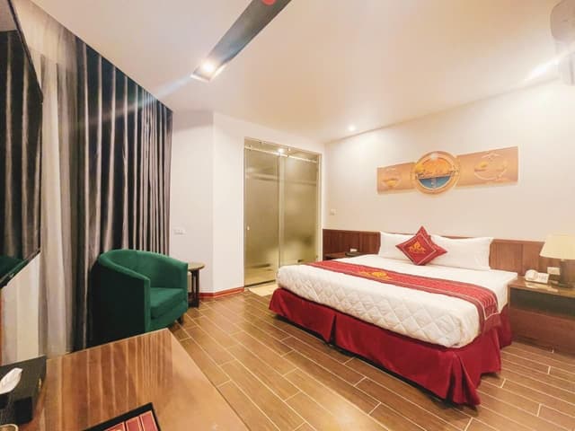 Deluxe Room with Shower