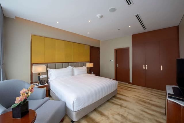 Junior Suite, 1 King Bed, Non Smoking