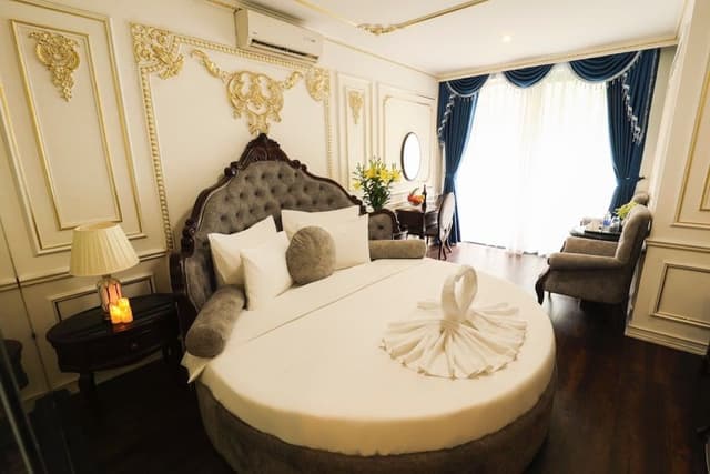 Luxury Suite