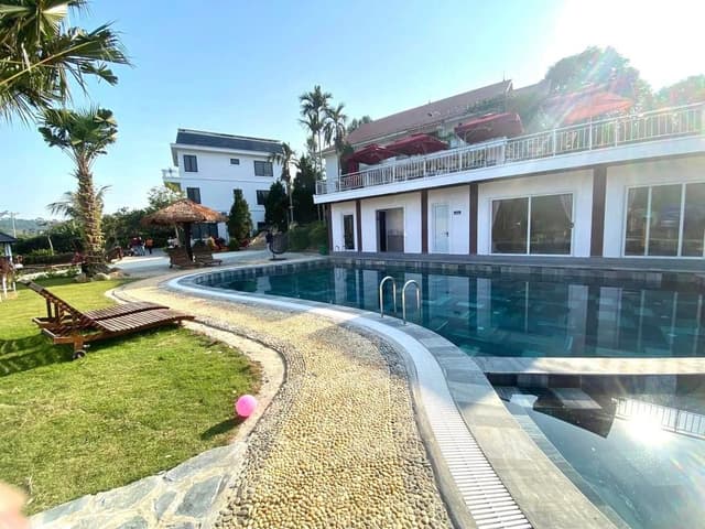 Deluxe Poolside Villa