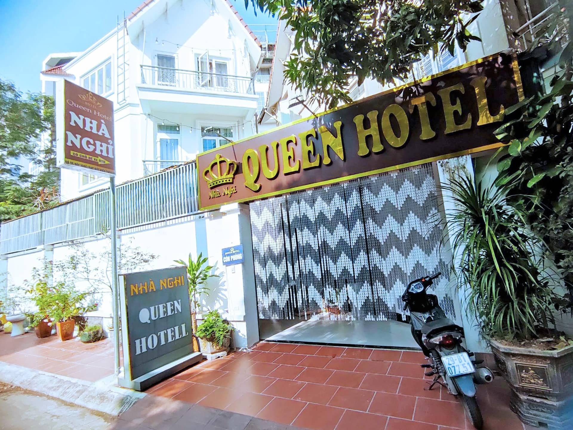 Grad Queen Hotel - Mo Lao Grad Queen Hotel - Mo Lao