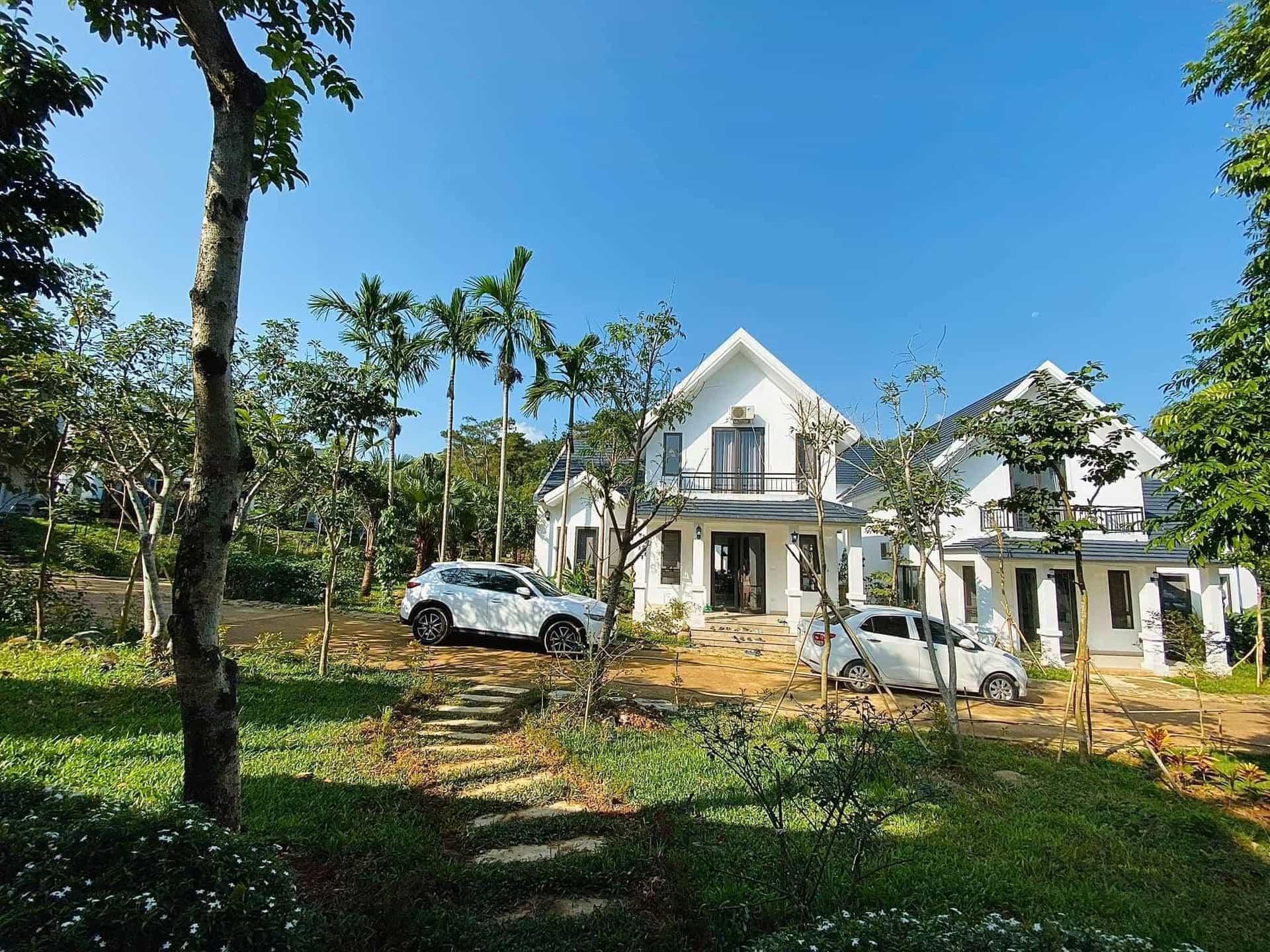 โรส วิลล่า แอนด์ รีสอร์ท บาเวีย