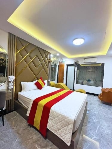 ควีน โฮเทล โมลาโอ (Queen Hotel Mo Lao)3