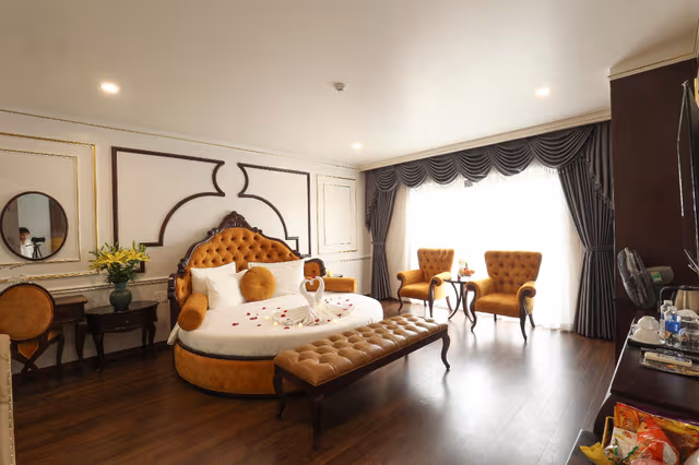 Master Suite with King Bed