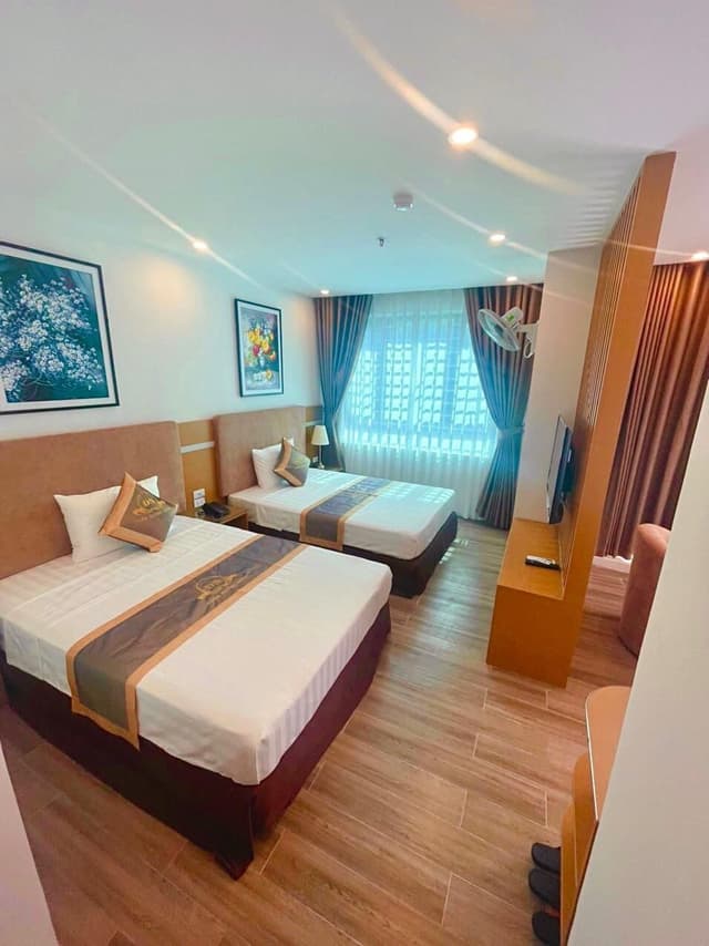 Standard Queen Room