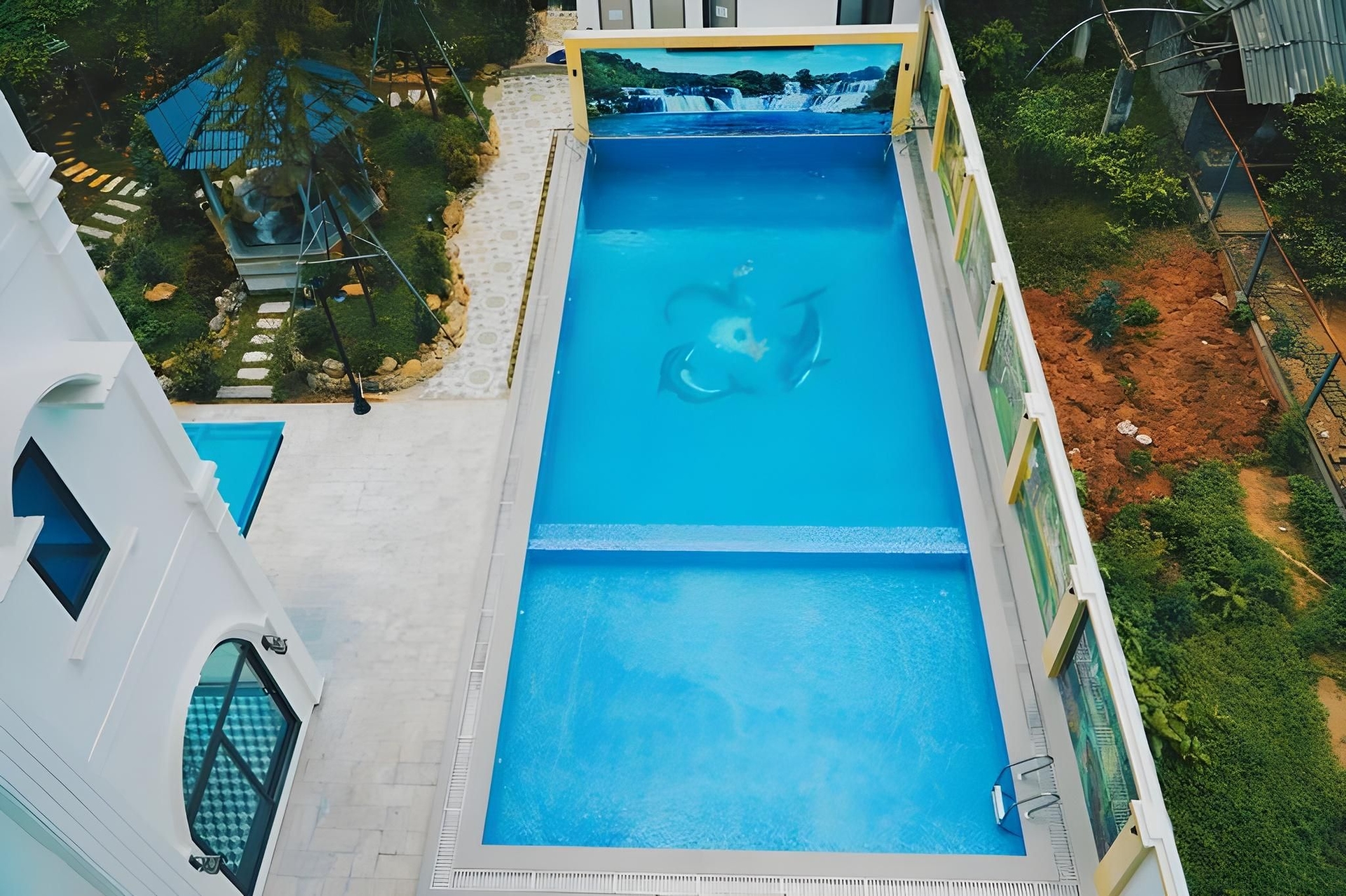 โรงแรมมิญ ลอง (Minh Long Hotel)1