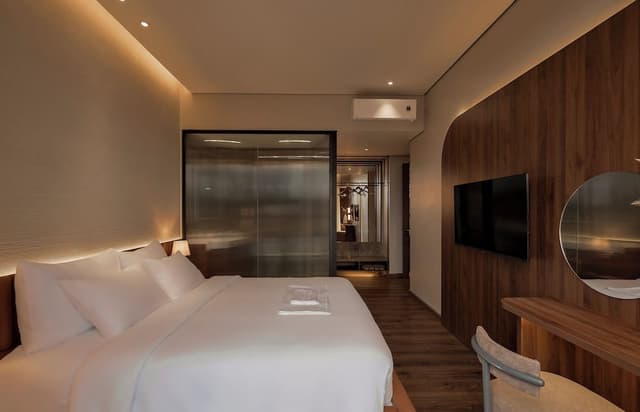 Junior Apartment, City View