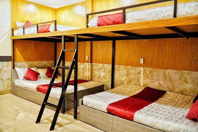 3-Bunk-Bed Room