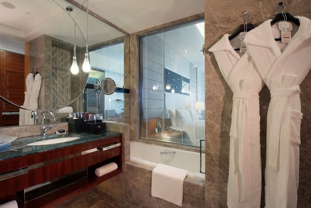 Junior Suite, 1 King Bed