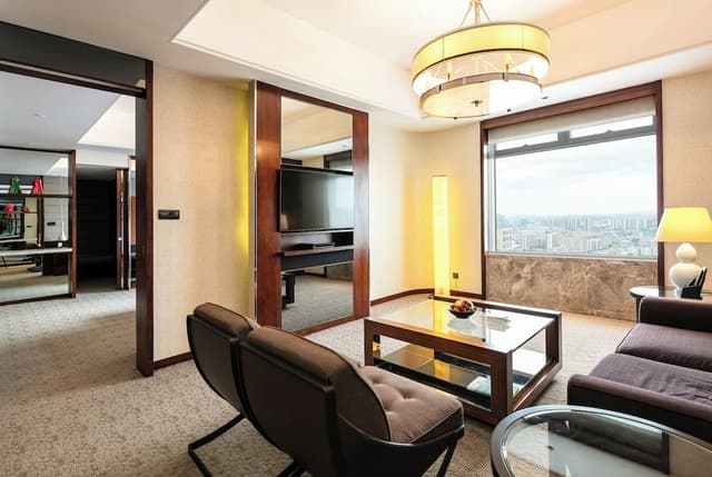 Suite, 1 Bedroom, Lake View