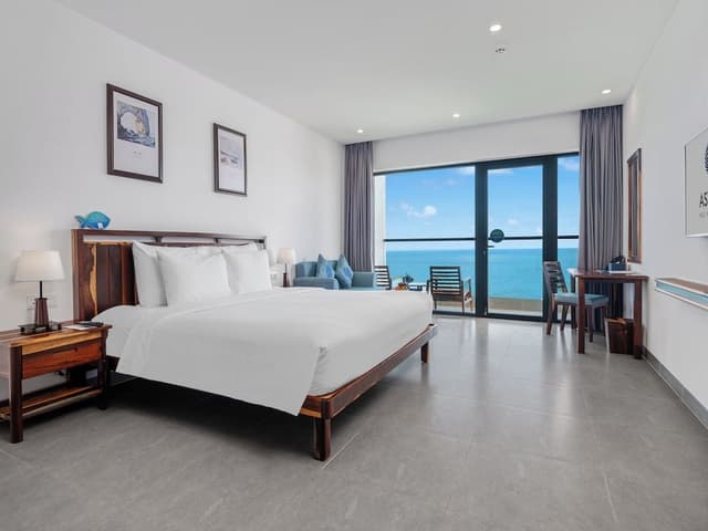 Senior Deluxe Double Room