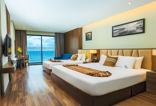Executive Triple Oceanview with Balcony