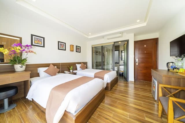 Deluxe Room, Balcony, City View