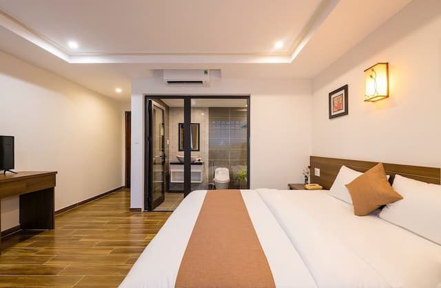Deluxe Room, Balcony, City View