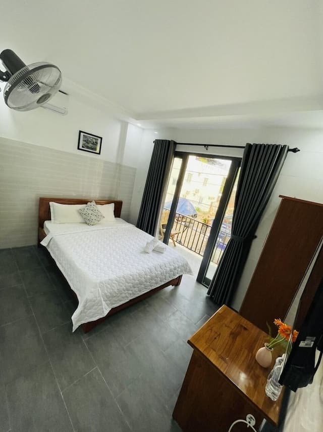 Deluxe Room, Balcony