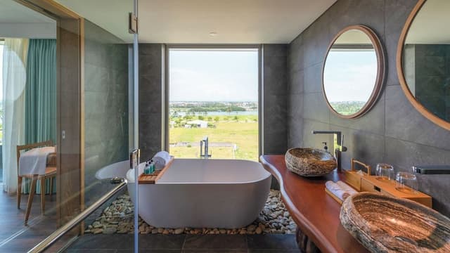 Penthouse with Daily Afternoon tea at VIP Lounge