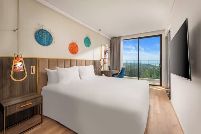 Three-Bedroom Ocean View Suite