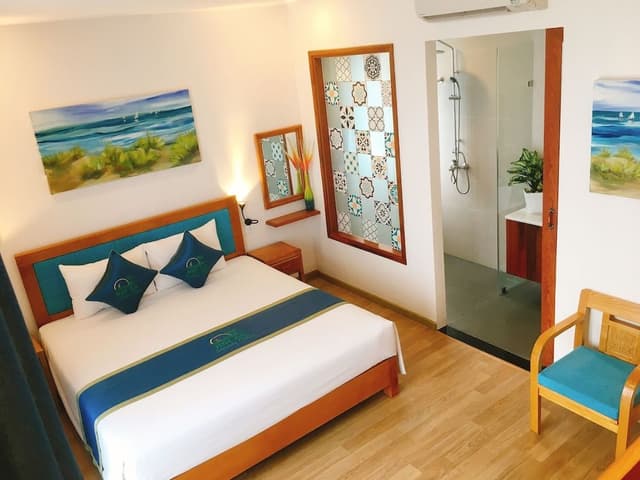 Deluxe Double Room, Pool View