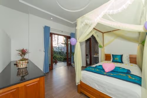 Family Triple Room with View