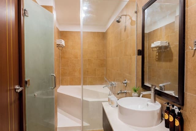 Deluxe Double Room, Balcony, Garden View