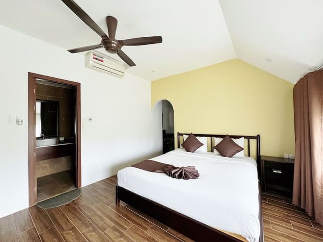 Family Apartment, 2 Bedrooms, Kitchen, Garden View