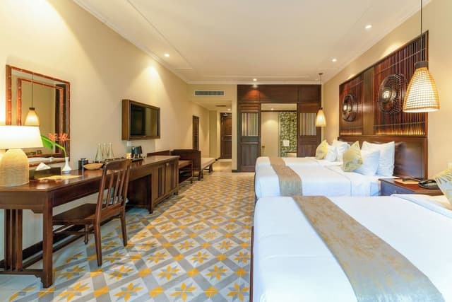 Premier Triple Pool/Garden View with Balcony