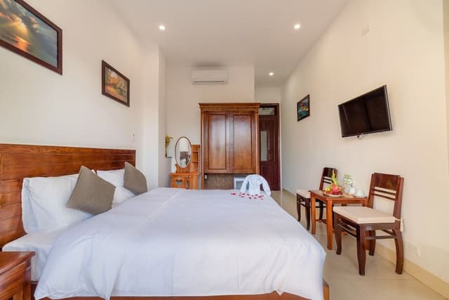 Family Room, 2 Bedrooms, Pool View