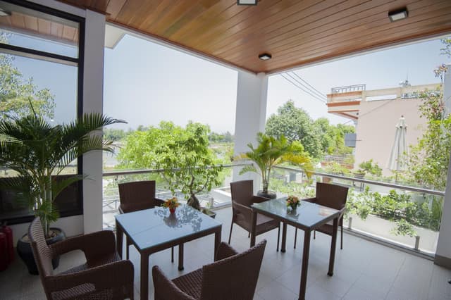 Deluxe Twin Room with Balcony