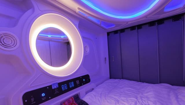 Garden View Luxury Single Capsule