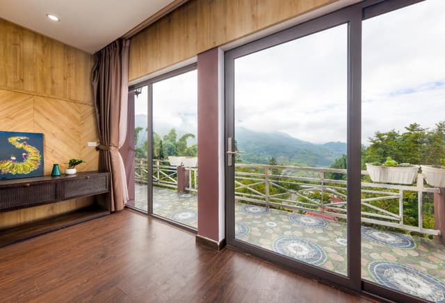 Deluxe Double AC Room with Ensuite Bathroorm